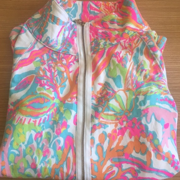 Lilly Pulitzer Sweaters - Lilly Pulitzer Scuba to Cuba Popover